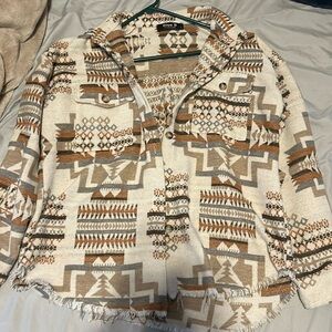 Women’s jacket, only worn once. Basically brand new and great condition.